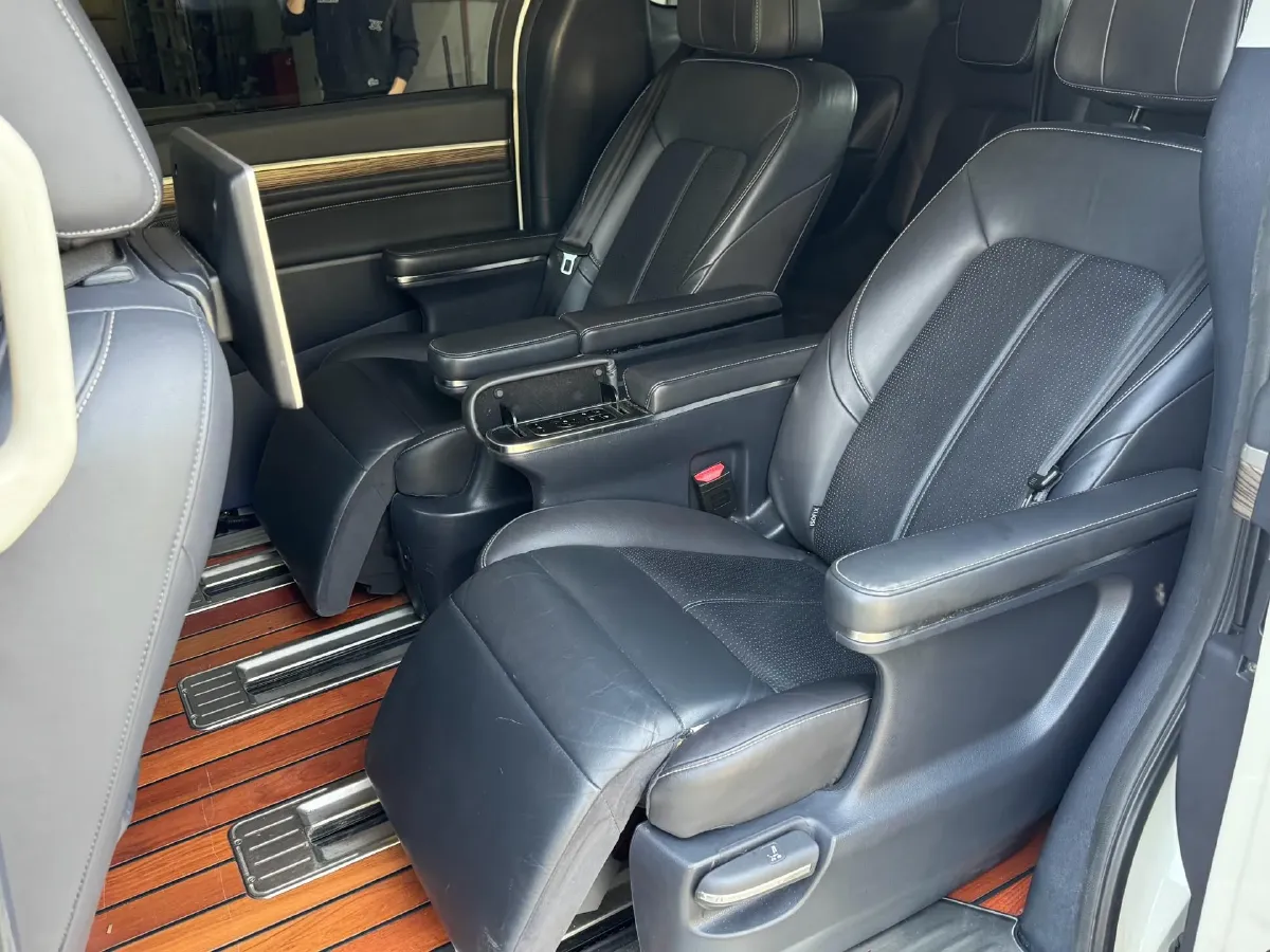 2021 GAC Trumpchi M8 2.0T 252HP L4 8AT,autocango,china used car exporter,china ev exporter,chinese used car exporter,chinese used ev exporter