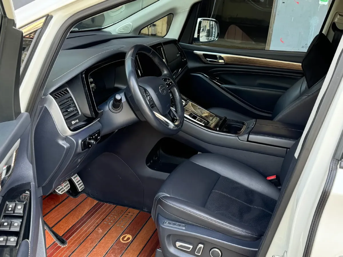 2021 GAC Trumpchi M8 2.0T 252HP L4 8AT,autocango,china used car exporter,china ev exporter,chinese used car exporter,chinese used ev exporter