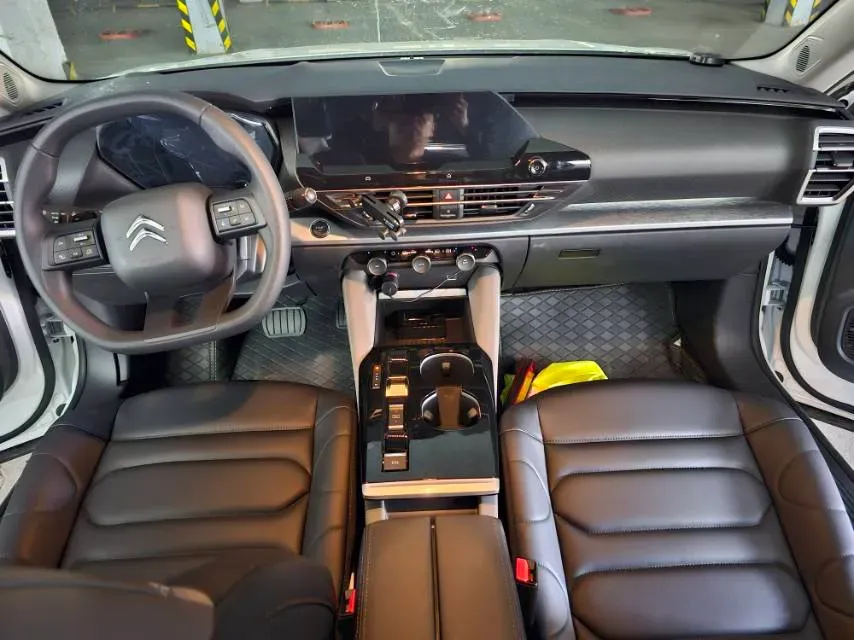 2025 Geely Preface 1.5T 181HP L4 7DCT,autocango,china used car exporter,china ev exporter,chinese used car exporter,chinese used ev exporter