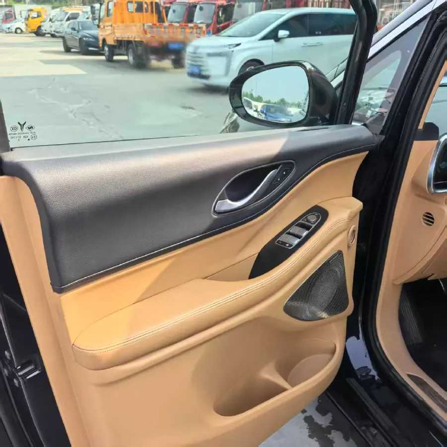 2022 Voyah Dream BEV 82KWH,autocango,china used car exporter,china ev exporter,chinese used car exporter,chinese used ev exporter