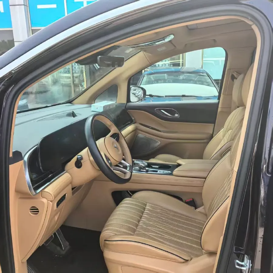 2022 Voyah Dream BEV 82KWH,autocango,china used car exporter,china ev exporter,chinese used car exporter,chinese used ev exporter