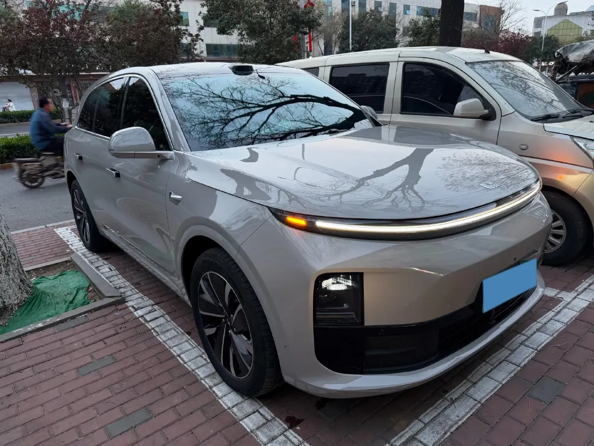 2024 Li L6 Range Extended 154HP L4 REEV 36.8KWH,autocango,china used car exporter,china ev exporter,chinese used car exporter,chinese used ev exporter