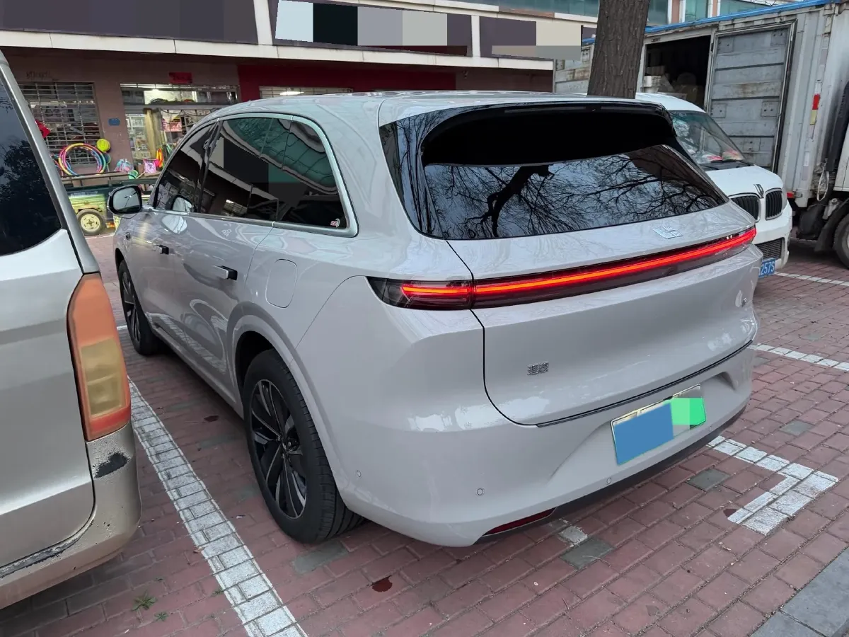 2024 Li L6 Range Extended 154HP L4 REEV 36.8KWH,autocango,china used car exporter,china ev exporter,chinese used car exporter,chinese used ev exporter