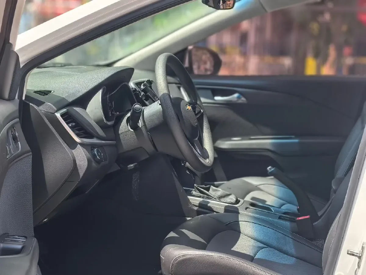 2019 Chevrolet Cavalier 1.5L 113HP L4 6AT,autocango,china used car exporter,china ev exporter,chinese used car exporter,chinese used ev exporter