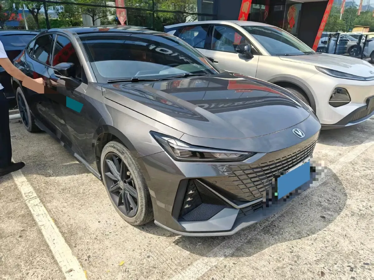 2023 ChangAn UNI-V iDD 1.5T 170HP L4 6TCT PHEV 18.4KWH,autocango,china used car exporter,china ev exporter,chinese used car exporter,chinese used ev exporter