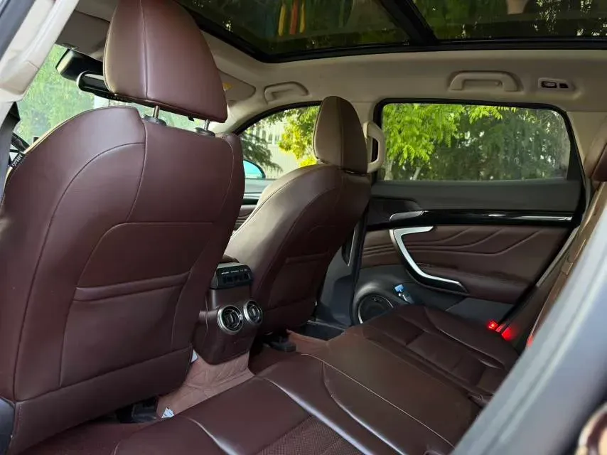 2017 WEY VV7 2.0T 234HP L4 7DCT,autocango,china used car exporter,china ev exporter,chinese used car exporter,chinese used ev exporter