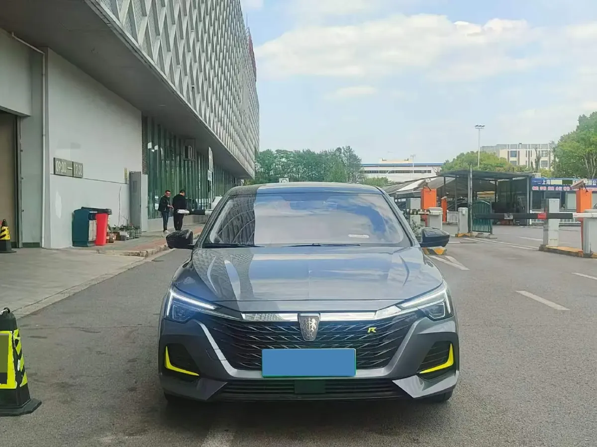 2020 Roewe i6 MAX 1.5T 169HP L4 AMT PHEV,autocango,china used car exporter,china ev exporter,chinese used car exporter,chinese used ev exporter