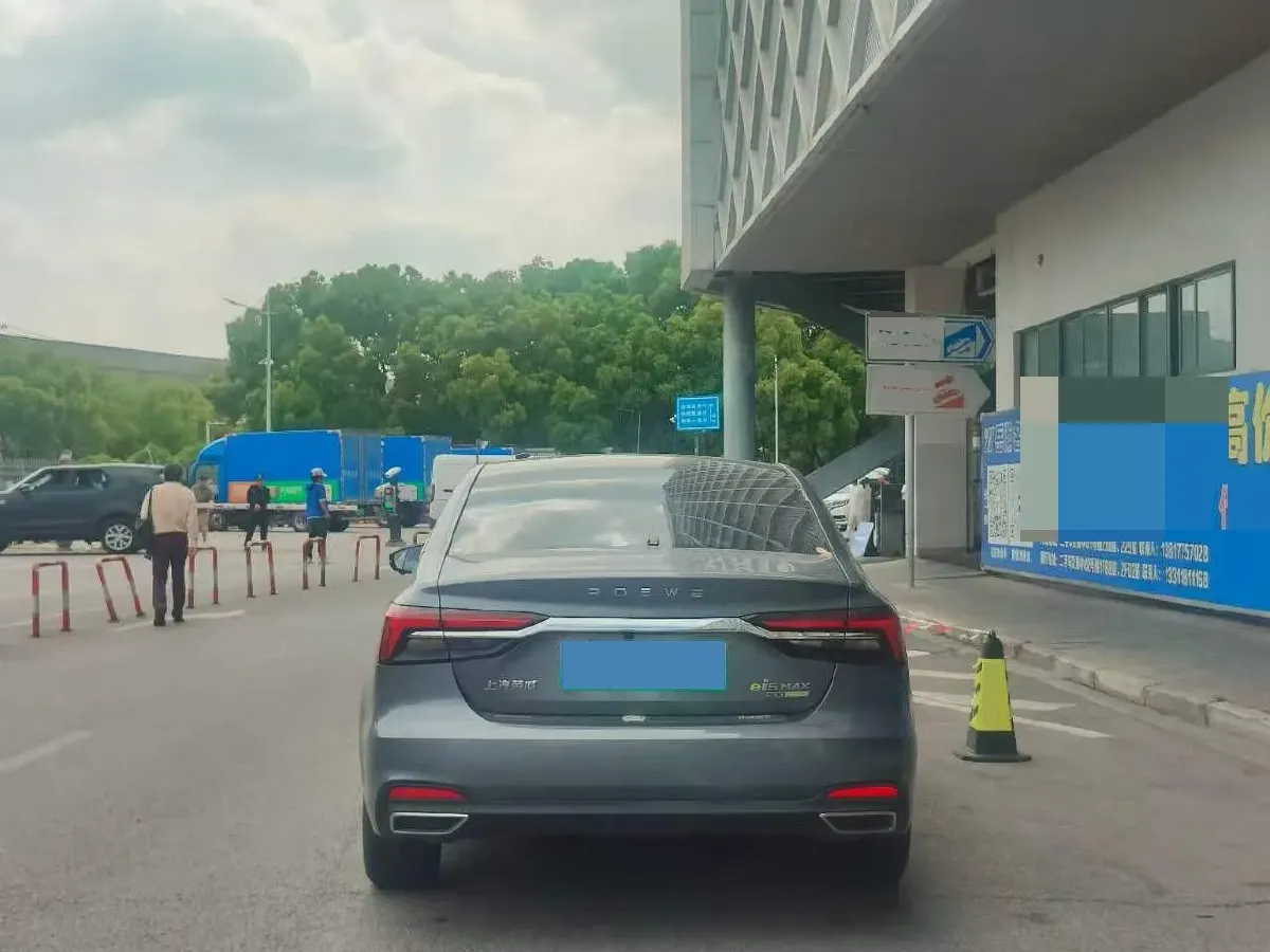 2020 Roewe i6 MAX 1.5T 169HP L4 AMT PHEV,autocango,china used car exporter,china ev exporter,chinese used car exporter,chinese used ev exporter