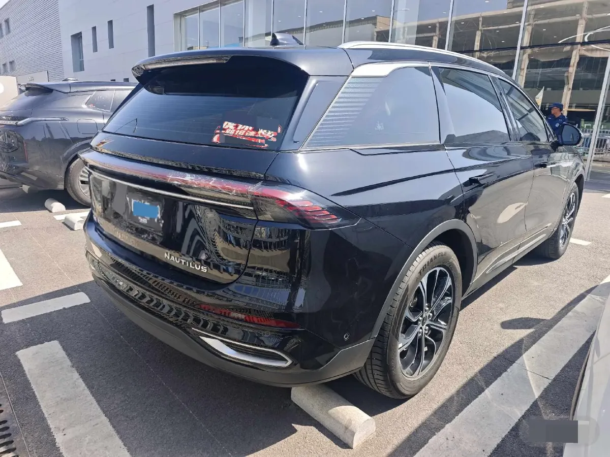 2023 Lincoln Nautilus 2.0T 261HP L4 8AT,autocango,china used car exporter,china ev exporter,chinese used car exporter,chinese used ev exporter