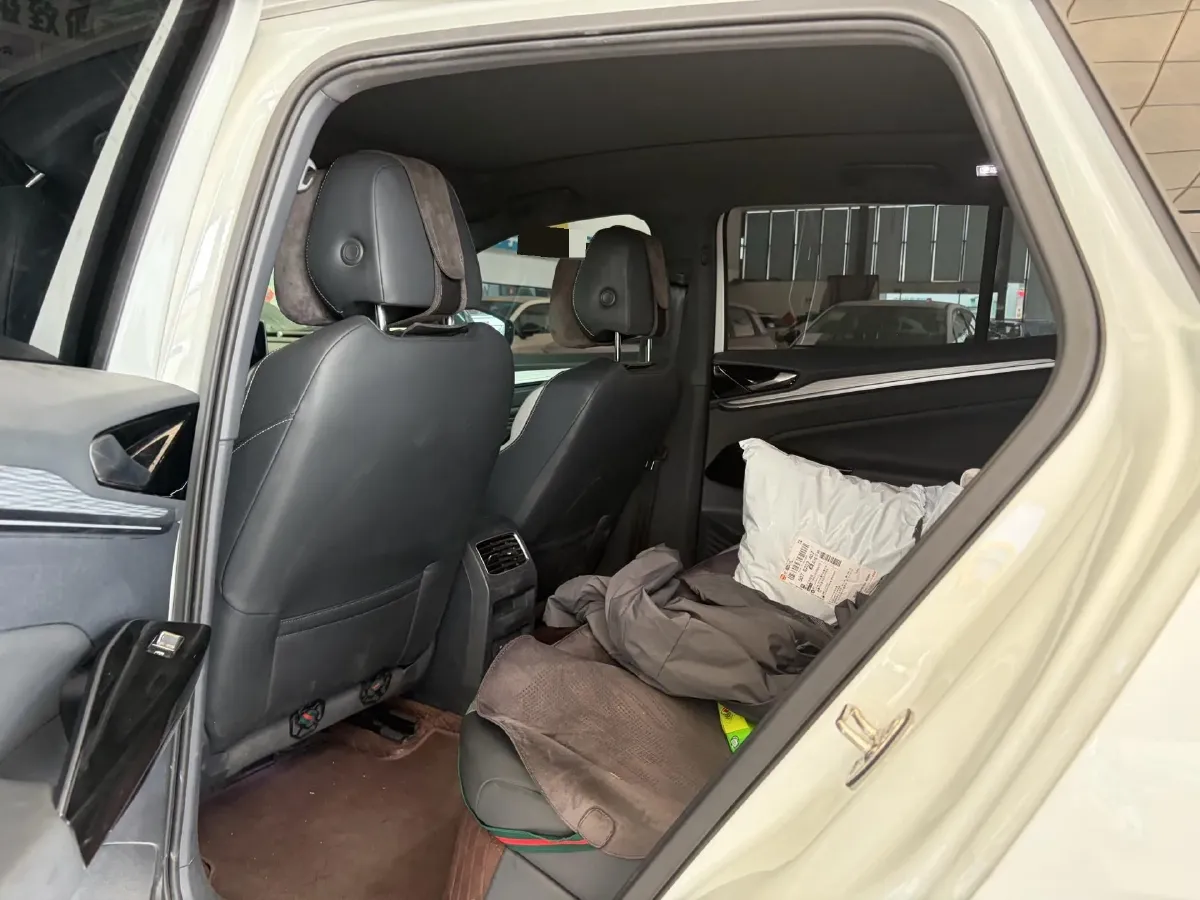 2024 Volkswagen ID.4 Crozz BEV 55.7KWH,autocango,china used car exporter,china ev exporter,chinese used car exporter,chinese used ev exporter