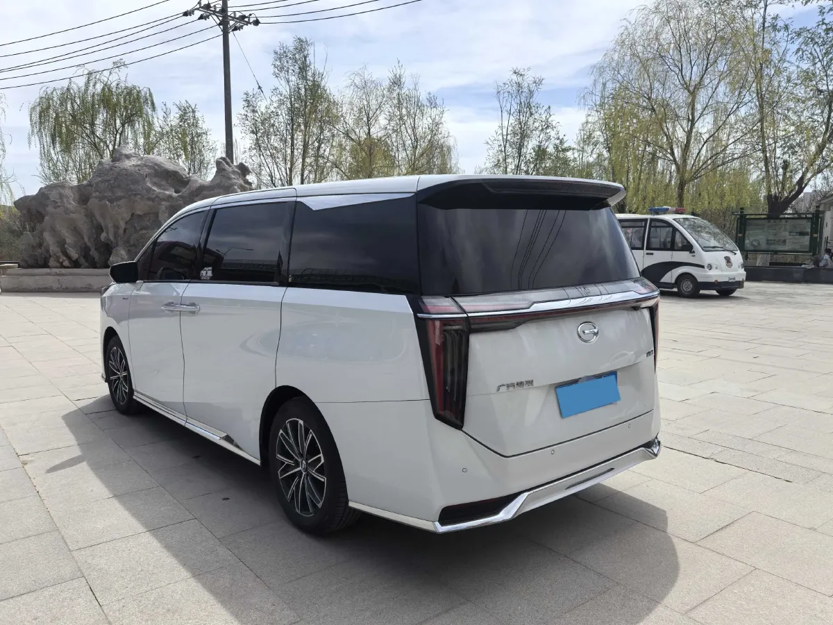 2024 GAC Trumpchi M8 2.0T 252HP L4 8AT,autocango,china used car exporter,china ev exporter,chinese used car exporter,chinese used ev exporter