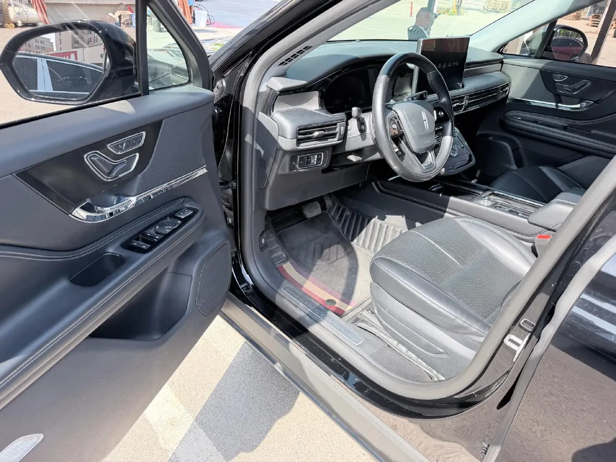 2022 Lincoln Corsair 2.0T 245HP L4 8AT,autocango,china used car exporter,china ev exporter,chinese used car exporter,chinese used ev exporter