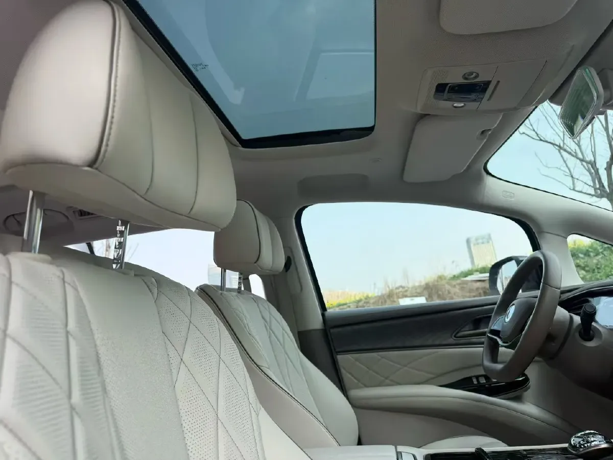 2022 BMW X2 2.0T 192HP L4 8AT,autocango,china used car exporter,china ev exporter,chinese used car exporter,chinese used ev exporter