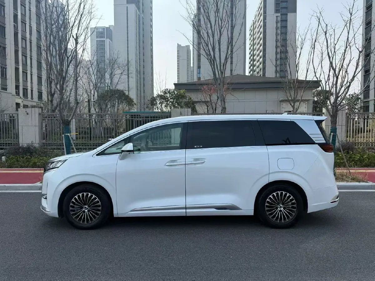 2022 BMW X2 2.0T 192HP L4 8AT,autocango,china used car exporter,china ev exporter,chinese used car exporter,chinese used ev exporter