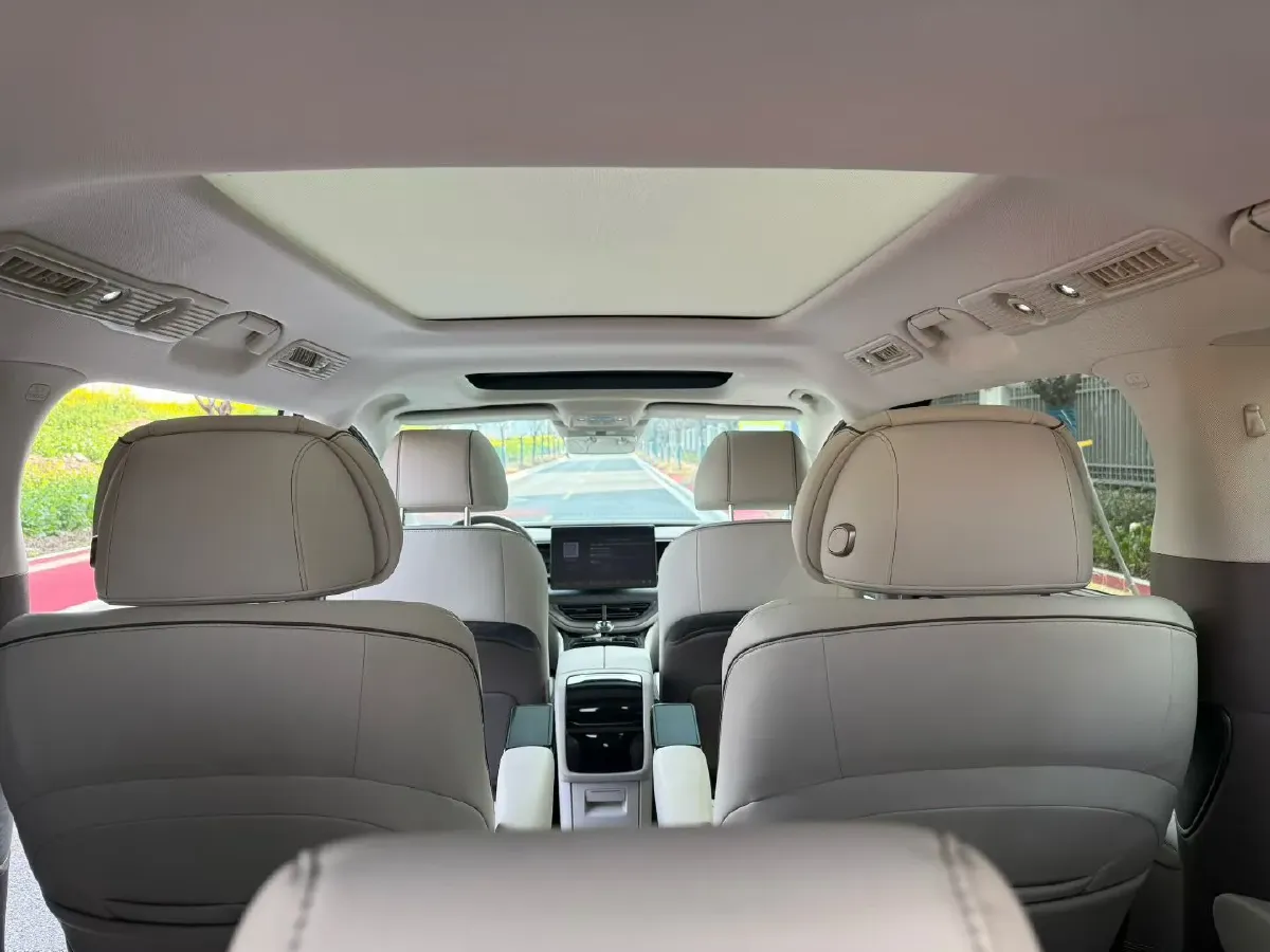 2022 BMW X2 2.0T 192HP L4 8AT,autocango,china used car exporter,china ev exporter,chinese used car exporter,chinese used ev exporter