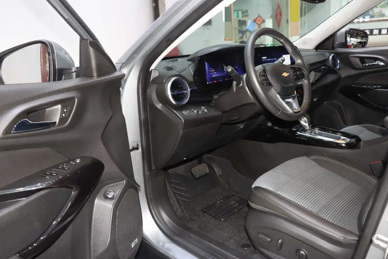 2022 Chevrolet Seeker 1.5T 184HP L4 CVT,autocango,china used car exporter,china ev exporter,chinese used car exporter,chinese used ev exporter