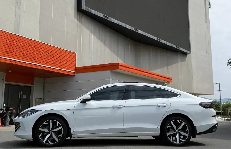 2024 Volkswagen Lamando 1.4T 150HP L4 7DCT,autocango,china used car exporter,china ev exporter,chinese used car exporter,chinese used ev exporter