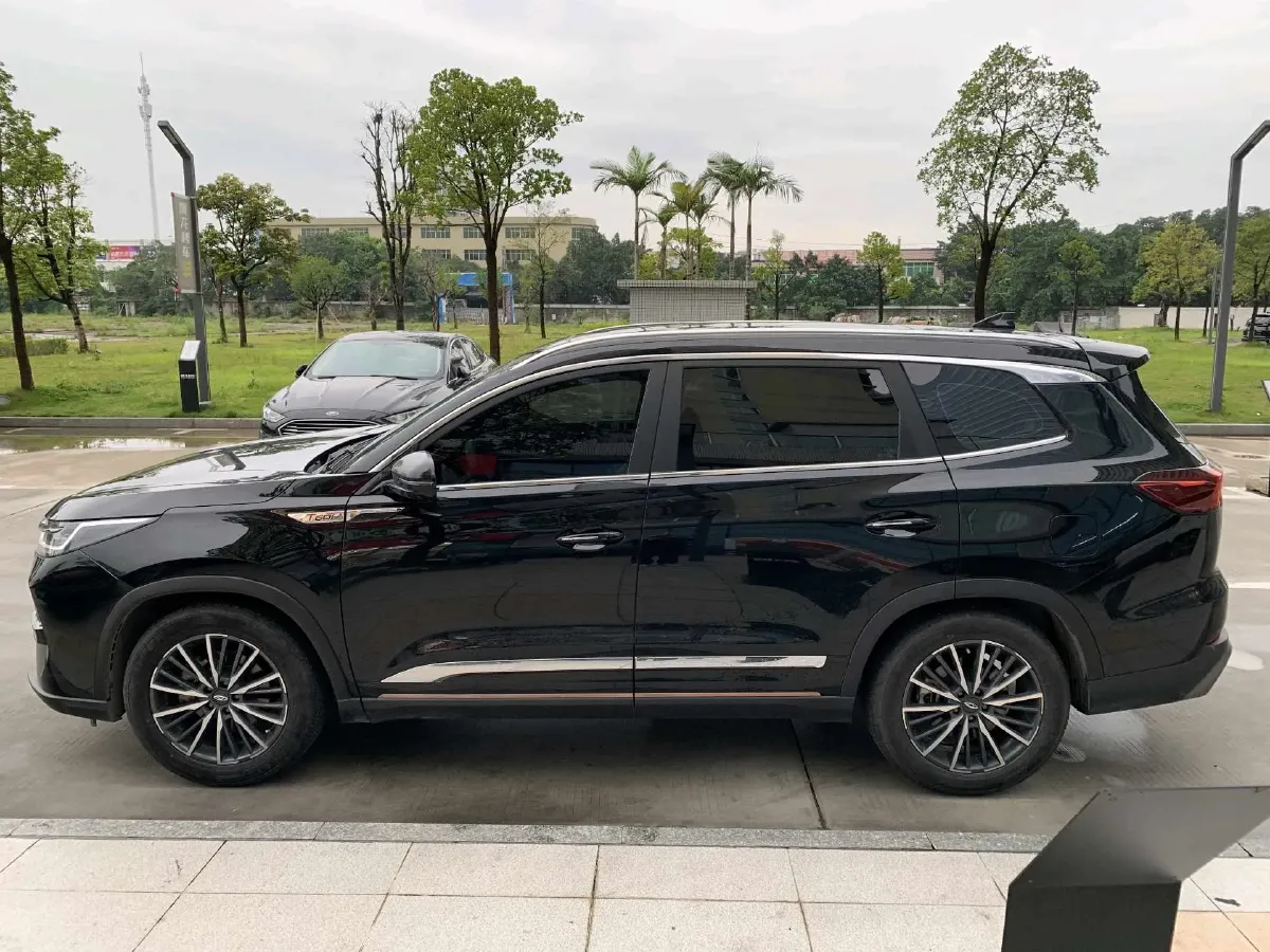 2022 Chery Tiggo 8 PRO 1.6T 197HP L4 7DCT,autocango,china used car exporter,china ev exporter,chinese used car exporter,chinese used ev exporter