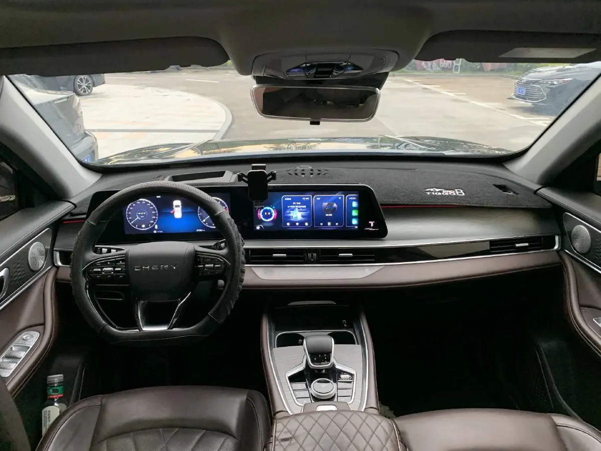 2022 Chery Tiggo 8 PRO 1.6T 197HP L4 7DCT,autocango,china used car exporter,china ev exporter,chinese used car exporter,chinese used ev exporter