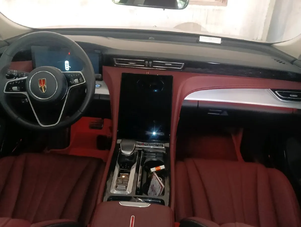 2024 HongQi H5 2.0T 224HP L4 8AT,autocango,china used car exporter,china ev exporter,chinese used car exporter,chinese used ev exporter