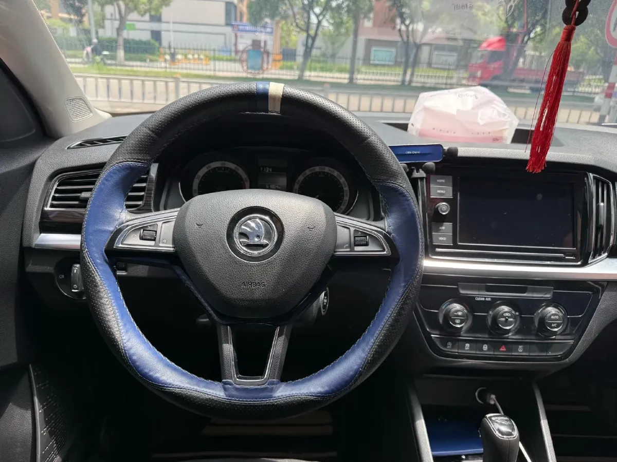 2018 Volkswagen Lavida 1.2T 116HP L4 7DCT,autocango,china used car exporter,china ev exporter,chinese used car exporter,chinese used ev exporter