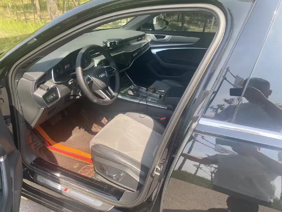 2022 Roewe RX5 MAX 1.5T 181HP L4 6AT,autocango,china used car exporter,china ev exporter,chinese used car exporter,chinese used ev exporter