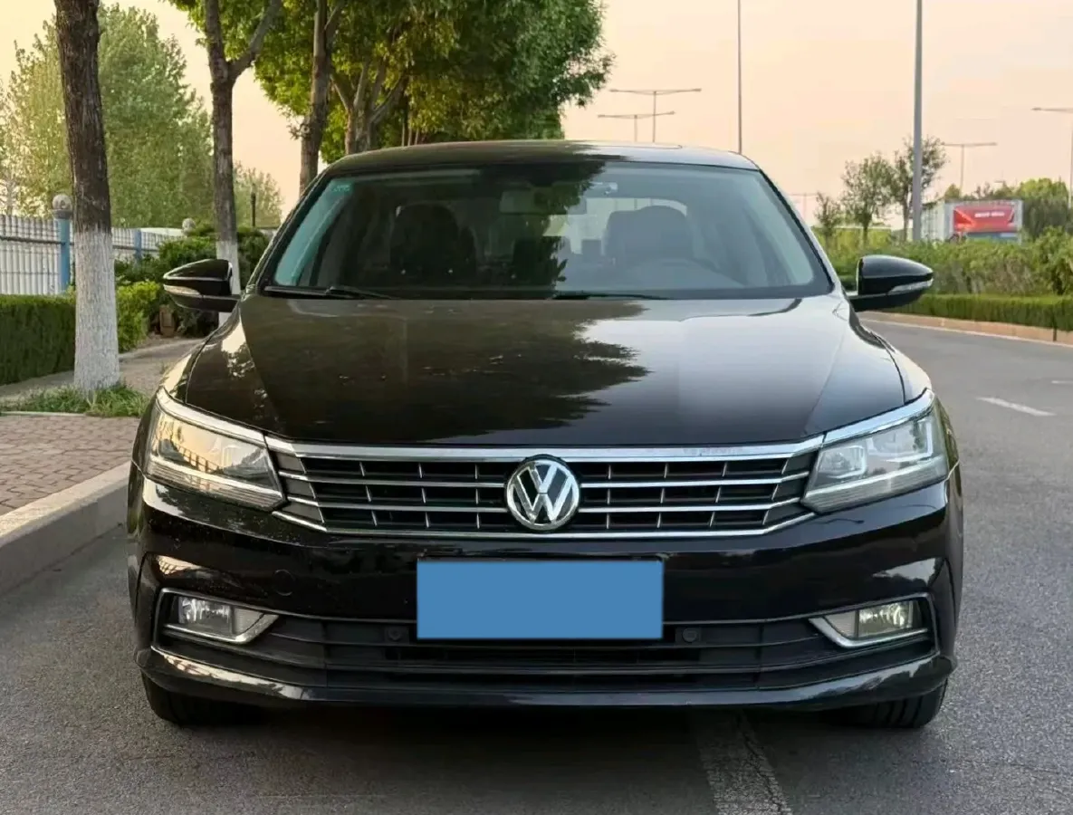 2017 Volkswagen Passat 1.8T 180HP L4 7DCT,autocango,china used car exporter,china ev exporter,chinese used car exporter,chinese used ev exporter
