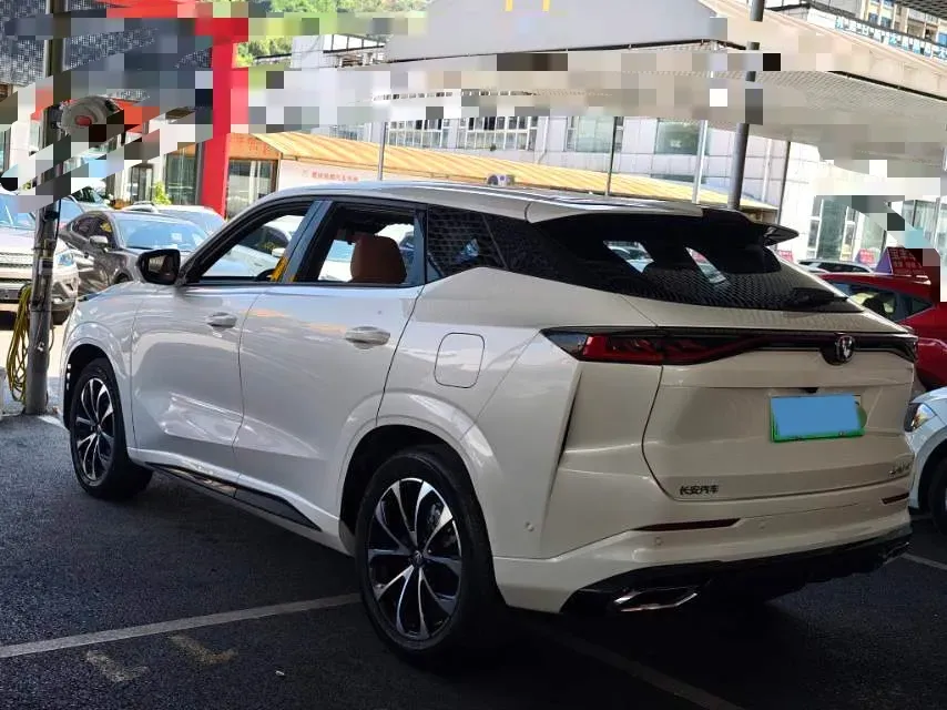 2024 ChangAn UNI-Z 1.5L 98HP L4 E-CVT PHEV 18.4KWH,autocango,china used car exporter,china ev exporter,chinese used car exporter,chinese used ev exporter
