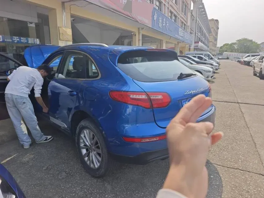 2017 Zotye SR9 2.0T 190HP L4 6DCT,autocango,china used car exporter,china ev exporter,chinese used car exporter,chinese used ev exporter