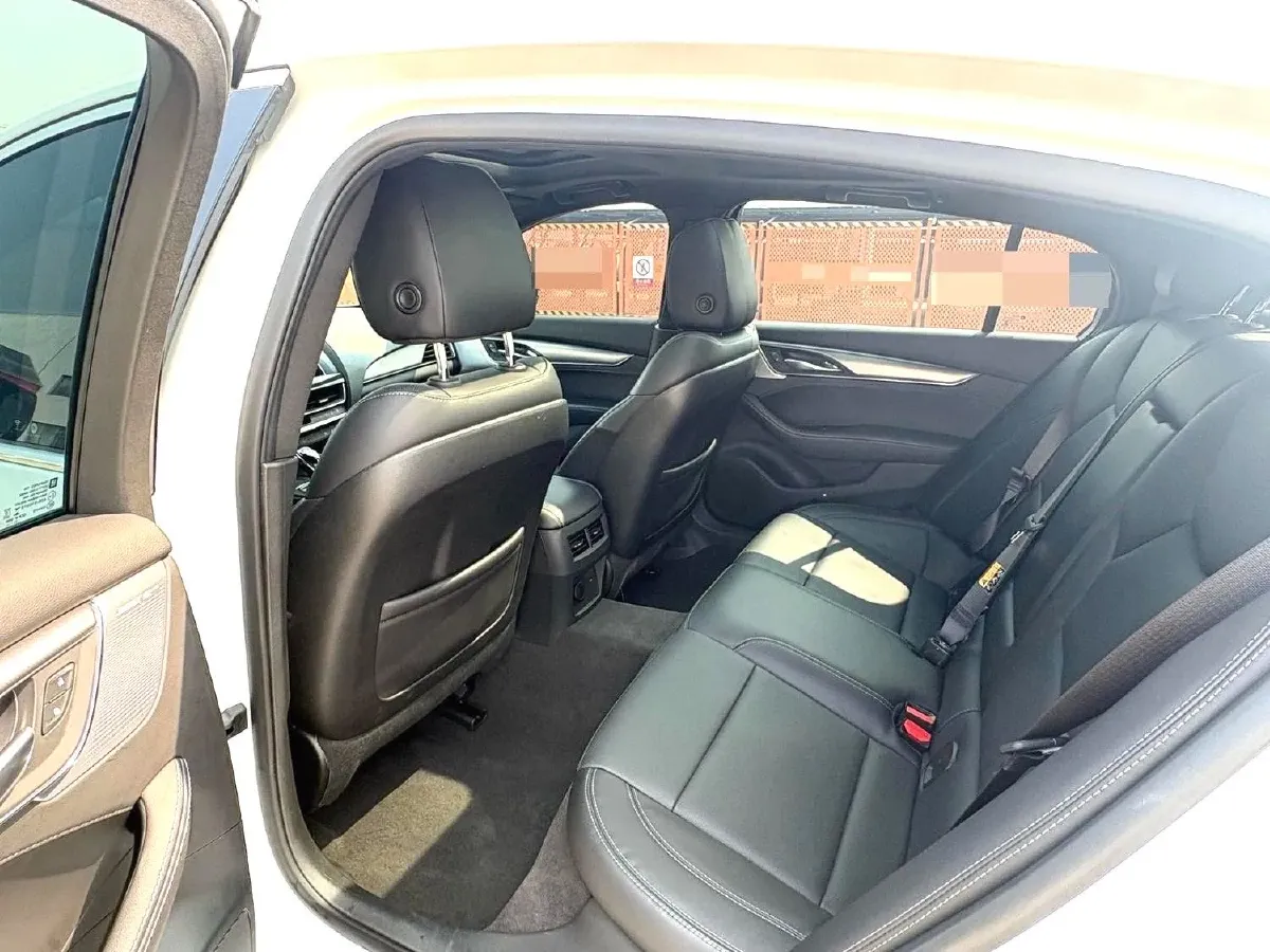 2022 Cadillac CT5 2.0T 237HP L4 10AT,autocango,china used car exporter,china ev exporter,chinese used car exporter,chinese used ev exporter