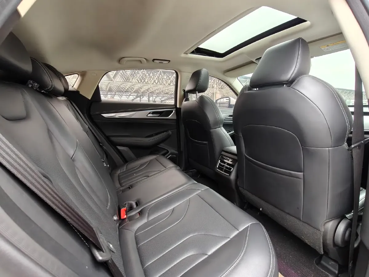 2019 ChangAn CS85 Coupe 2.0T 233HP L4 8AT,autocango,china used car exporter,china ev exporter,chinese used car exporter,chinese used ev exporter