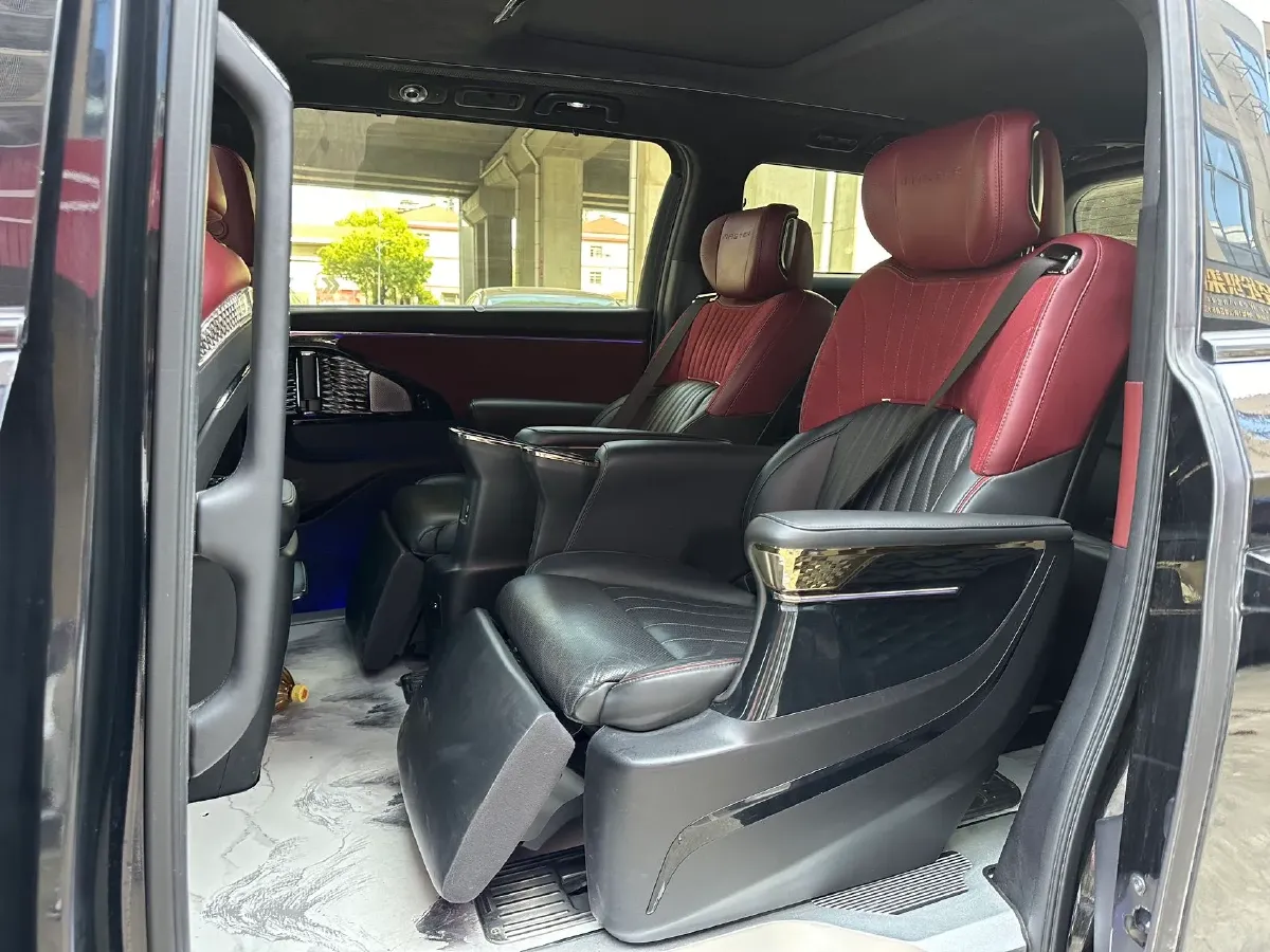 2023 GAC Trumpchi M8 2.0T 252HP L4 8AT,autocango,china used car exporter,china ev exporter,chinese used car exporter,chinese used ev exporter