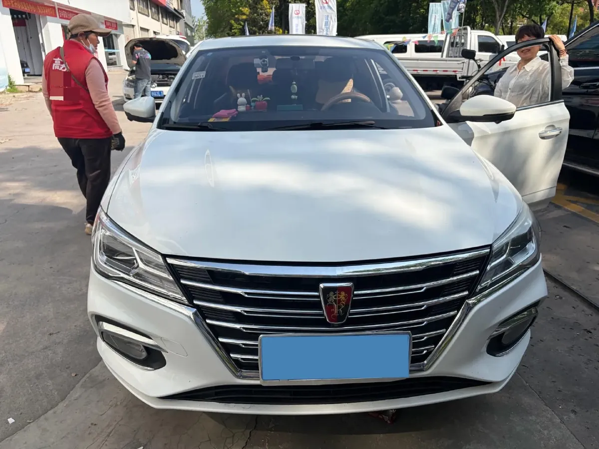 2019 Roewe i5 1.5L 120HP L4 CVT,autocango,china used car exporter,china ev exporter,chinese used car exporter,chinese used ev exporter