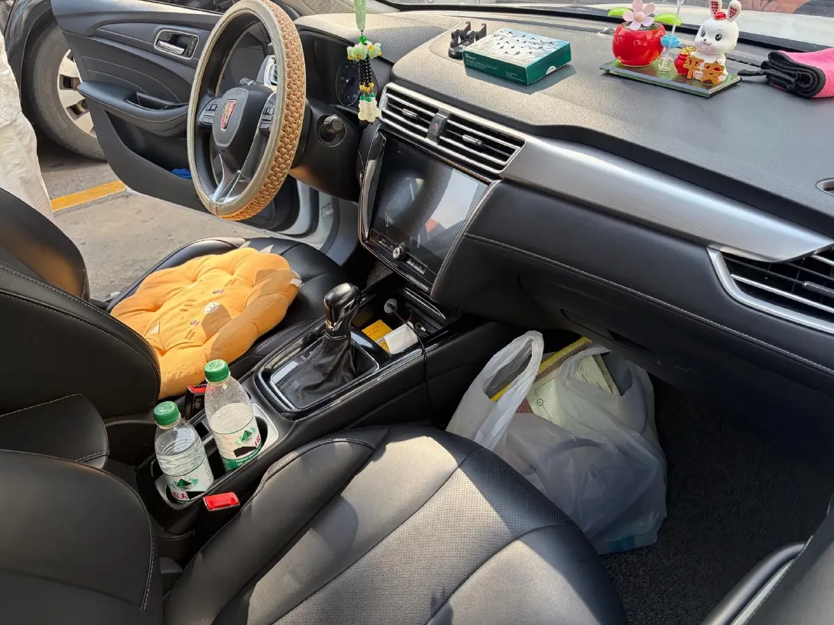 2019 Roewe i5 1.5L 120HP L4 CVT,autocango,china used car exporter,china ev exporter,chinese used car exporter,chinese used ev exporter