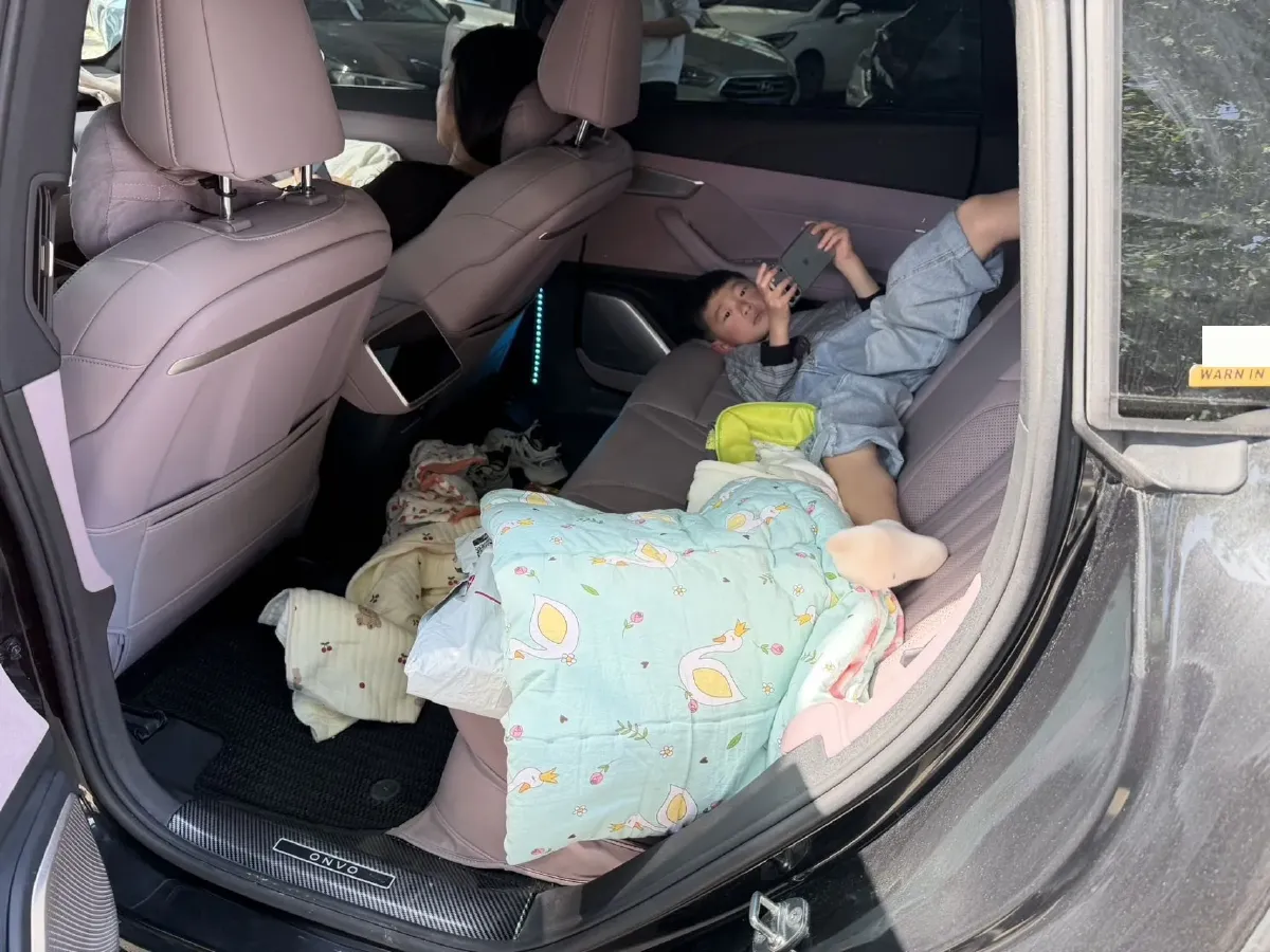 2024 ONVO L60 BEV 60KWH,autocango,china used car exporter,china ev exporter,chinese used car exporter,chinese used ev exporter