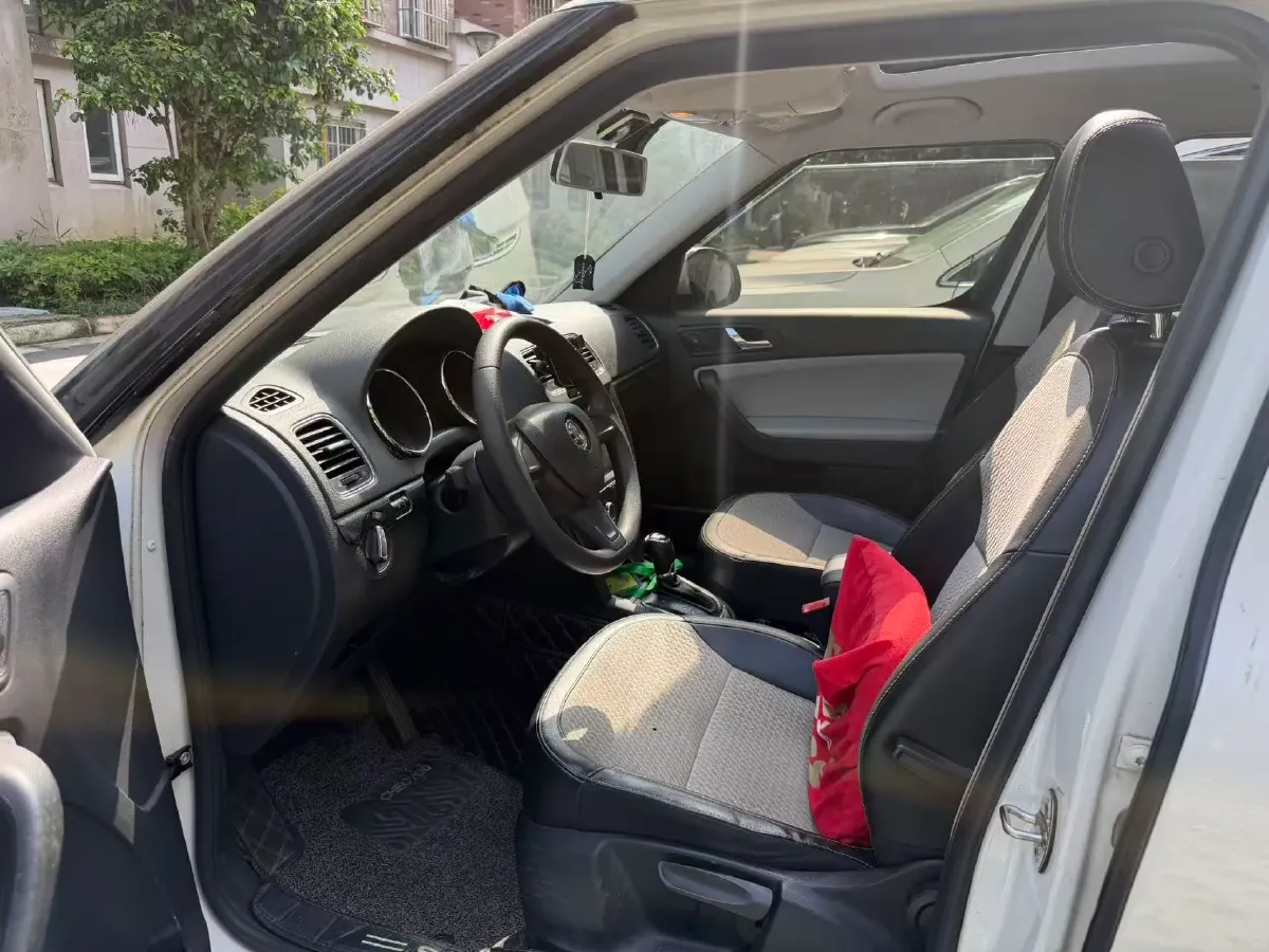 2016 Skoda Yeti 1.4T 150HP L4 7DCT,autocango,china used car exporter,china ev exporter,chinese used car exporter,chinese used ev exporter