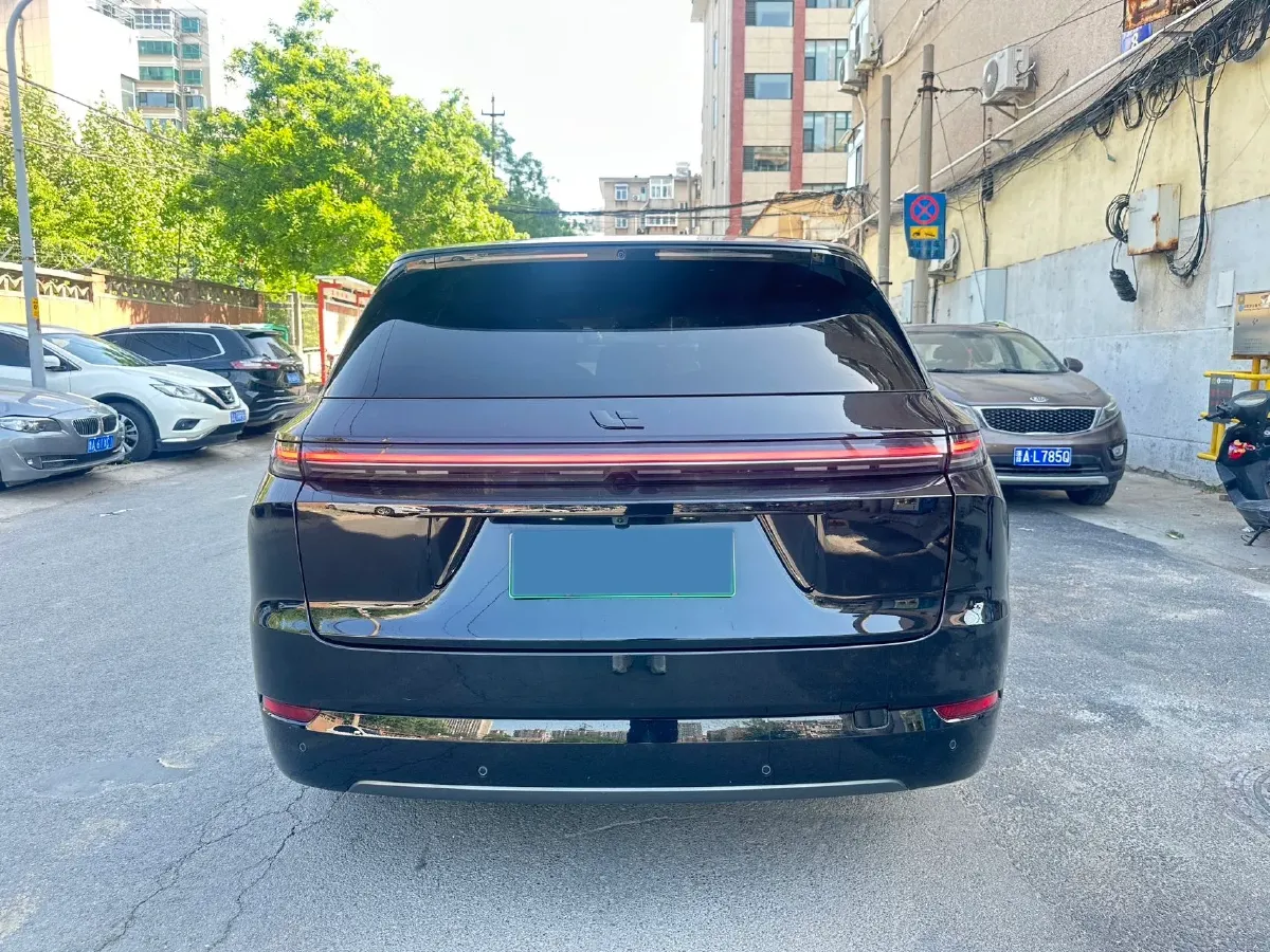 2024 Li L8 Range Extended 154HP REEV 42.8KWH,autocango,china used car exporter,china ev exporter,chinese used car exporter,chinese used ev exporter