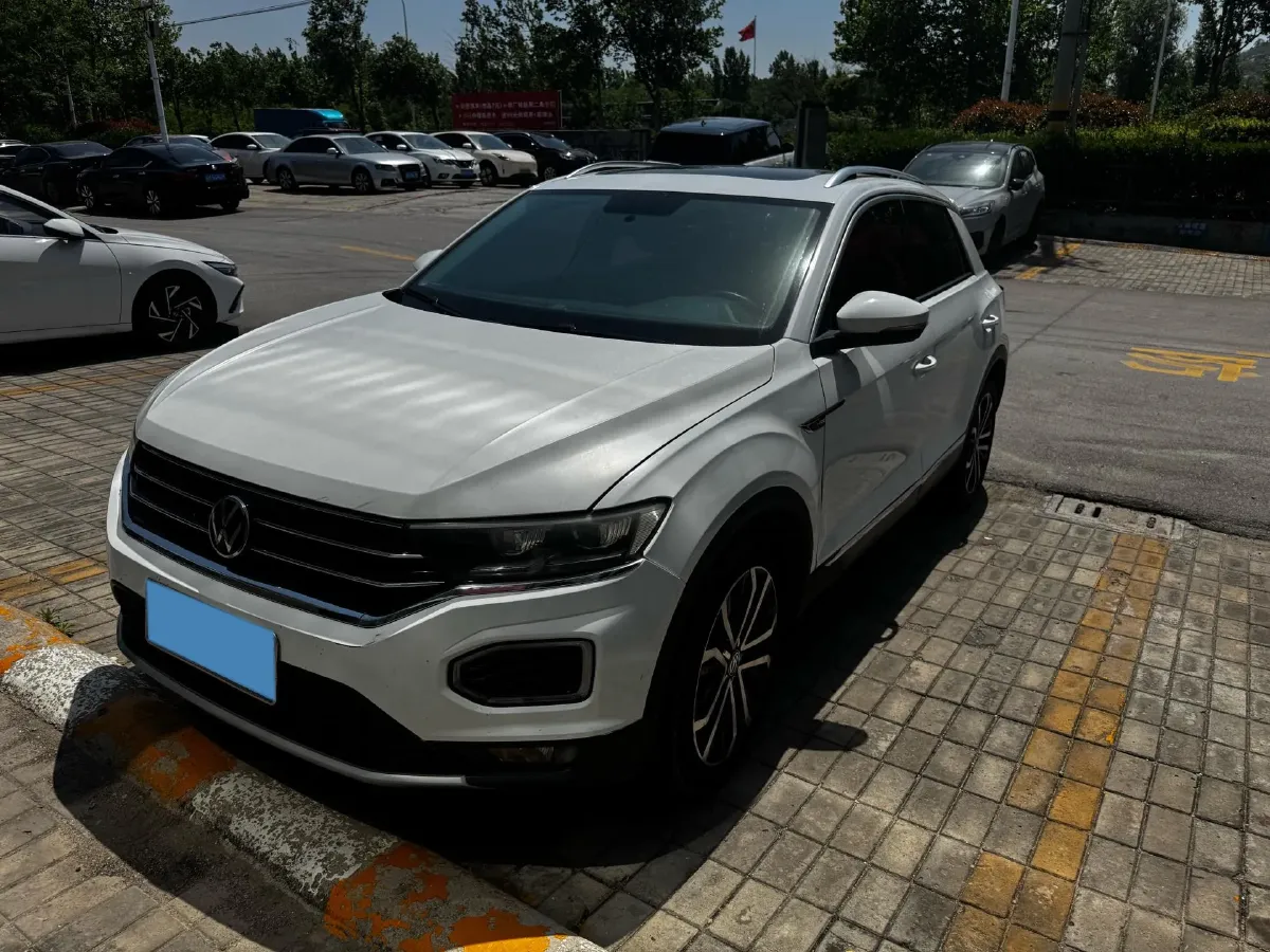 2019 Volkswagen T-Roc 1.4T 150HP L4 7DCT,autocango,china used car exporter,china ev exporter,chinese used car exporter,chinese used ev exporter
