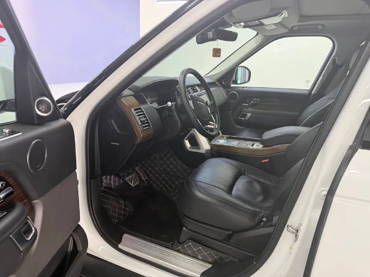 2018 Land Rover Range Rover Evoque 2.0T 241HP L4 9AT,autocango,china used car exporter,china ev exporter,chinese used car exporter,chinese used ev exporter