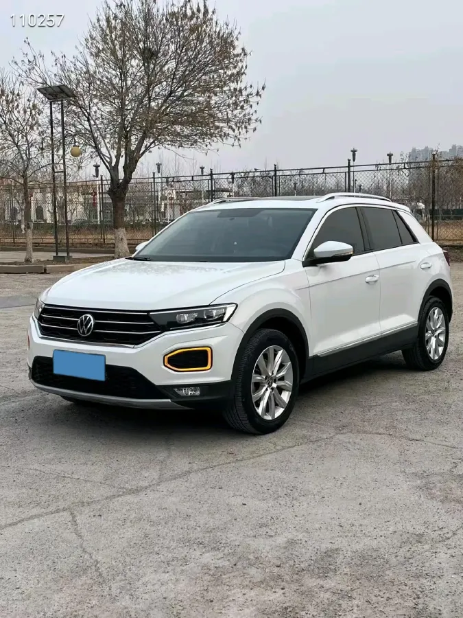 2022 Volkswagen T-Roc 1.4T 150HP L4 7DCT,autocango,china used car exporter,china ev exporter,chinese used car exporter,chinese used ev exporter