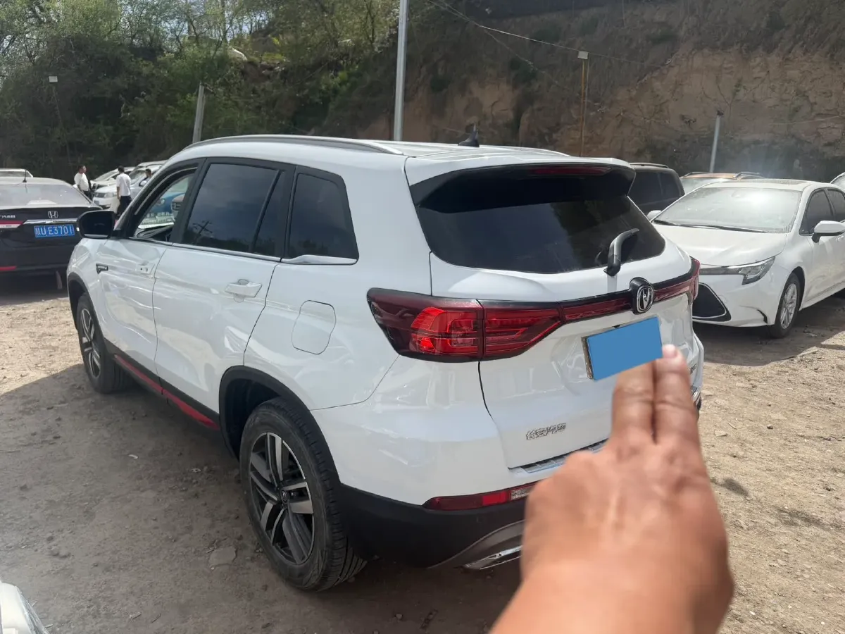 2022 ChangAn CS75 1.5T 180HP L4 7DCT,autocango,china used car exporter,china ev exporter,chinese used car exporter,chinese used ev exporter