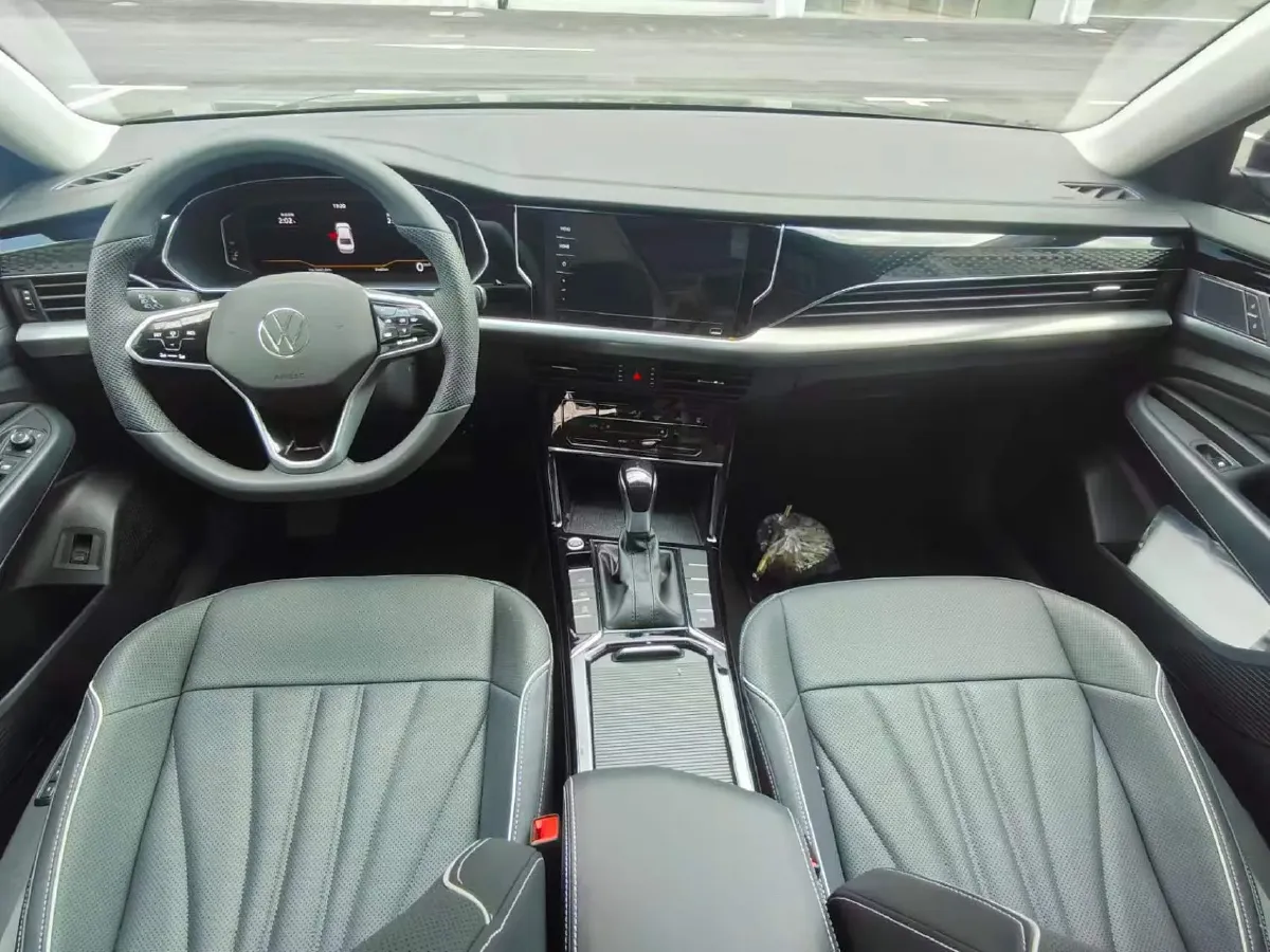 2024 Volkswagen Passat 2.0T 186HP L4 7DCT,autocango,china used car exporter,china ev exporter,chinese used car exporter,chinese used ev exporter