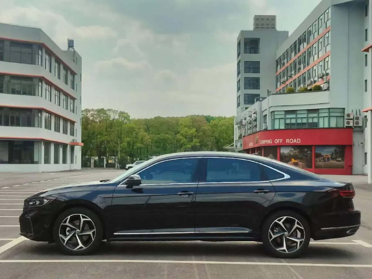 2024 Volkswagen Passat 2.0T 186HP L4 7DCT,autocango,china used car exporter,china ev exporter,chinese used car exporter,chinese used ev exporter