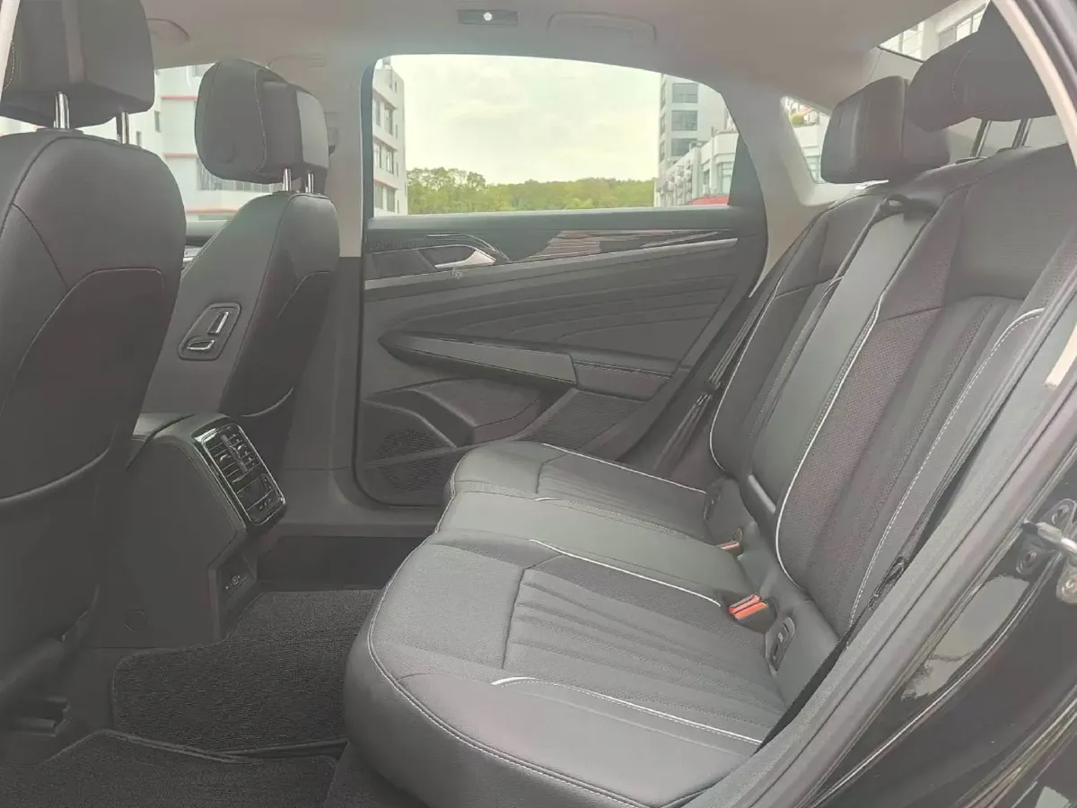 2024 Volkswagen Passat 2.0T 186HP L4 7DCT,autocango,china used car exporter,china ev exporter,chinese used car exporter,chinese used ev exporter