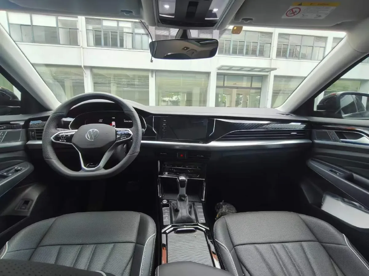 2024 Volkswagen Passat 2.0T 186HP L4 7DCT,autocango,china used car exporter,china ev exporter,chinese used car exporter,chinese used ev exporter