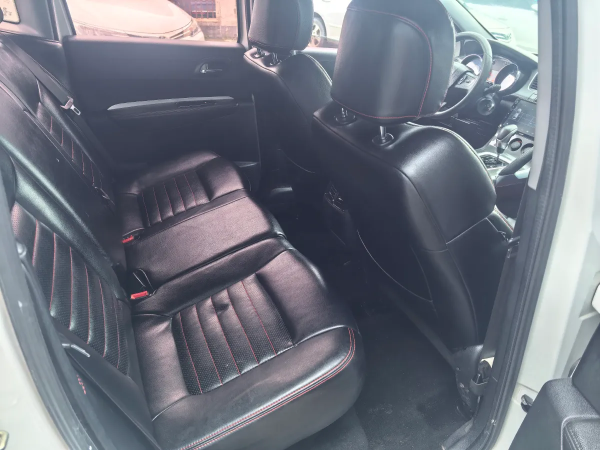 2018 Peugeot 3008 1.6T 167HP L4 6AT,autocango,china used car exporter,china ev exporter,chinese used car exporter,chinese used ev exporter