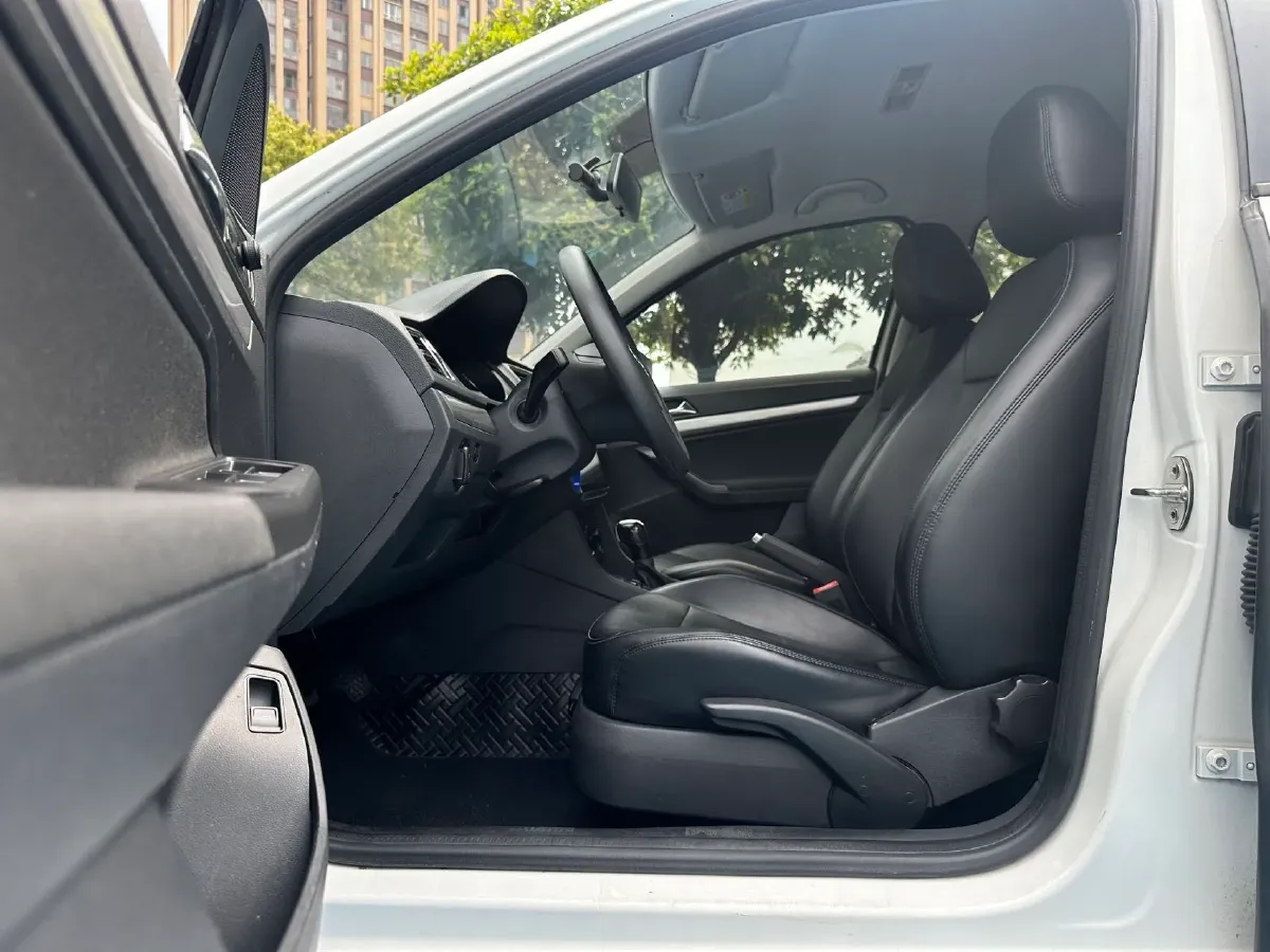 2017 Volkswagen Lavida 1.6L 110HP L4 6AT,autocango,china used car exporter,china ev exporter,chinese used car exporter,chinese used ev exporter