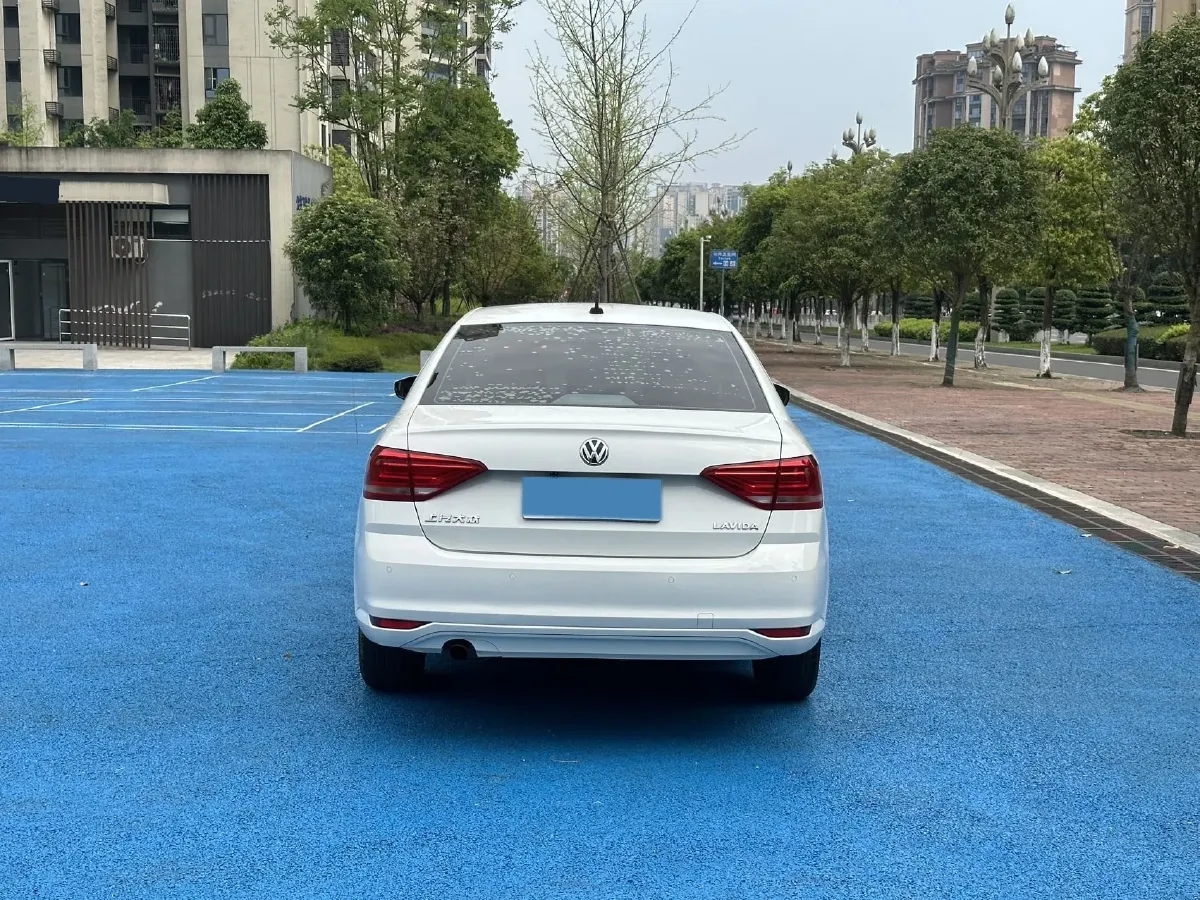 2017 Volkswagen Lavida 1.6L 110HP L4 6AT,autocango,china used car exporter,china ev exporter,chinese used car exporter,chinese used ev exporter