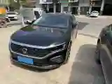 2025 Volkswagen Passat 2.0T 220HP L4 7DCT