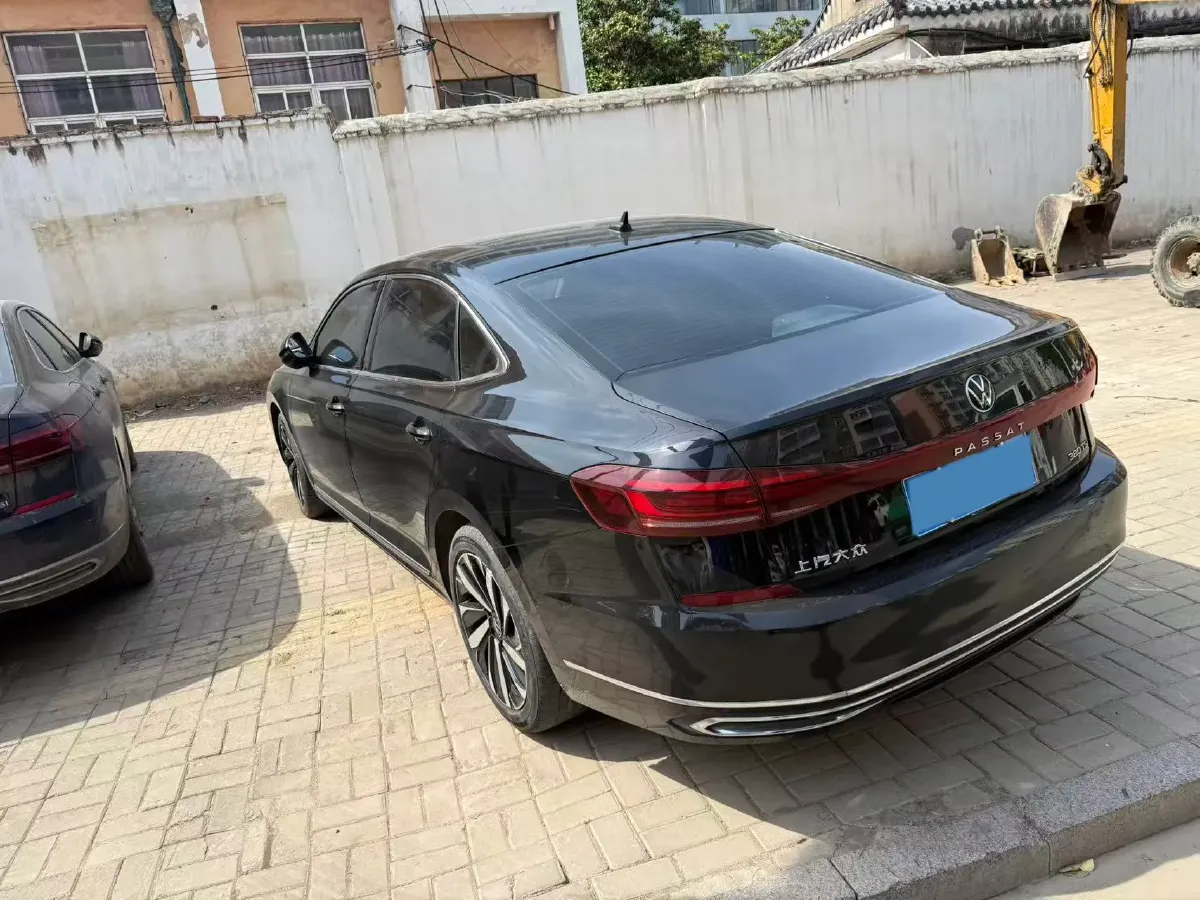 2025 Volkswagen Passat 2.0T 220HP L4 7DCT,autocango,china used car exporter,china ev exporter,chinese used car exporter,chinese used ev exporter